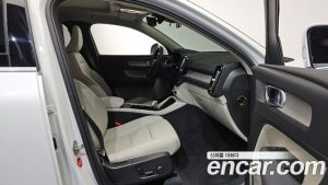 Volvo XC40 B4 ULTIMATE Bright 2024 года из Южной Кореи