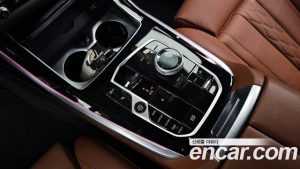 BMW X7 xDrive 40i M Sport 6 2024 года из Южной Кореи