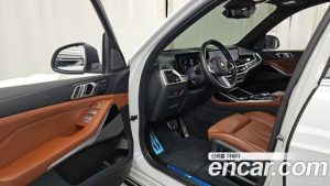 BMW X7 xDrive 40i M Sport 6 2024 года из Южной Кореи