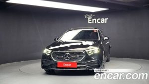 Mercedes-Benz E-Class E300 4MATIC AMG Line 2024 года из Южной Кореи