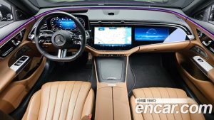 Mercedes-Benz E-Class E300 4MATIC AMG Line 2024 года из Южной Кореи