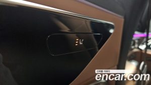 Mercedes-Benz E-Class E300 4MATIC AMG Line 2024 года из Южной Кореи