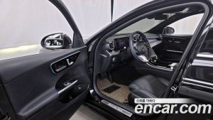 Mercedes-Benz C-Class C200 Avantgarde 2024 года из Южной Кореи