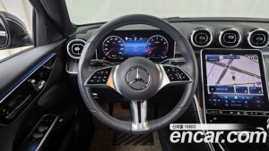 Mercedes-Benz C-Class C200 Avantgarde 2024 года из Южной Кореи