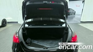 Mercedes-Benz C-Class C200 Avantgarde 2024 года из Южной Кореи