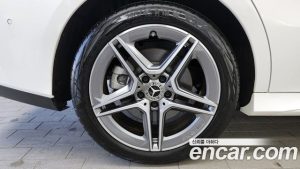 Mercedes-Benz CLA-Class CLA250 4MATIC 2025 года из Южной Кореи