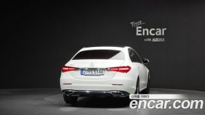 Mercedes-Benz C-Class C200 Avantgarde 2025 года из Южной Кореи