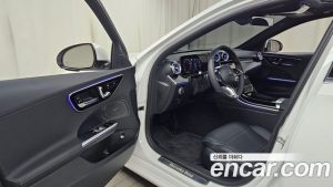 Mercedes-Benz C-Class C200 Avantgarde 2025 года из Южной Кореи