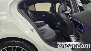Mercedes-Benz C-Class C200 Avantgarde 2025 года из Южной Кореи