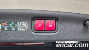 Mercedes-Benz C-Class C200 Avantgarde 2025 года из Южной Кореи