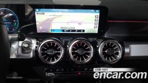 Mercedes-Benz GLB-Class GLB250 4MATIC 2023 года из Южной Кореи