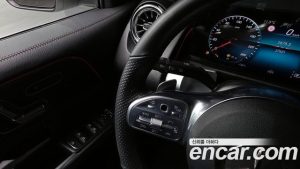 Mercedes-Benz GLB-Class GLB250 4MATIC 2023 года из Южной Кореи