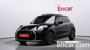 Mini Cooper Favoured 2025 года из Южной Кореи