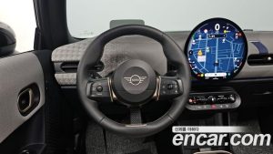 Mini Cooper Favoured 2025 года из Южной Кореи
