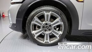 Mini Countryman ALL4 CLASSIC COMFORT PACK 2023 года из Южной Кореи