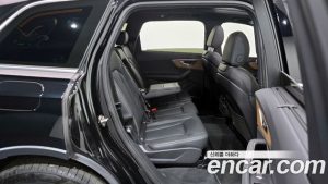 Audi Q7 55 TFSI 4WD 2025 года из Южной Кореи