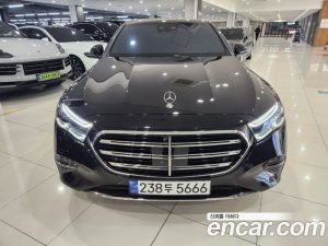 Mercedes-Benz E-Class E300 4MATIC Exclusive 2025 года из Южной Кореи