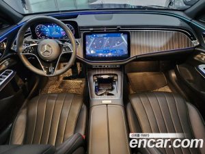 Mercedes-Benz E-Class E300 4MATIC Exclusive 2025 года из Южной Кореи