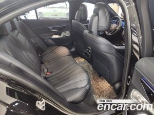 Mercedes-Benz E-Class E300 4MATIC Exclusive 2025 года из Южной Кореи