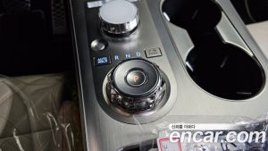 Genesis GV70 2.5T Бензин AWD 2025 года из Южной Кореи
