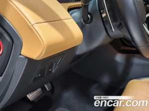 Land Rover Range Rover Velar 3.0 P400 R-Dynamic HSE 2022 года из Южной Кореи