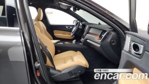 Volvo XC60 B6 ULTIMATE Bright 2024 года из Южной Кореи