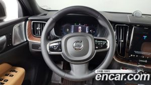 Volvo XC60 B6 ULTIMATE Bright 2024 года из Южной Кореи