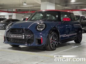Mini Cooper JCW 2025 года из Южной Кореи