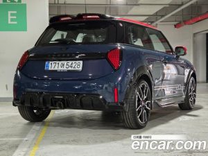 Mini Cooper JCW 2025 года из Южной Кореи