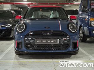 Mini Cooper JCW 2025 года из Южной Кореи