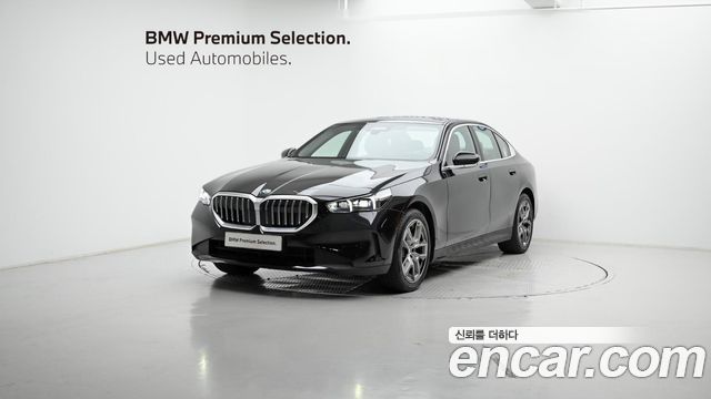 BMW 5-Series 530i xDrive 2025 года из Кореи
