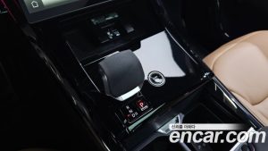 Land Rover Range Rover Sport P550E Dynamic HSE 2025 года из Южной Кореи