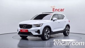 Volvo XC40 B4 Ultra Bright 2024 года из Южной Кореи