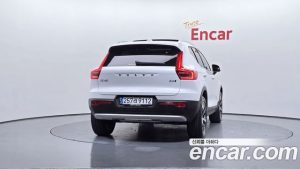 Volvo XC40 B4 Ultra Bright 2024 года из Южной Кореи