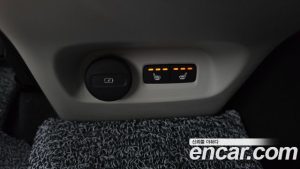 Volvo XC40 B4 Ultra Bright 2024 года из Южной Кореи