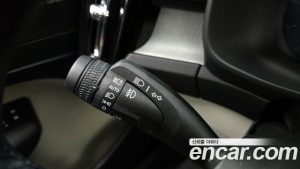 Volvo XC40 B4 Ultra Bright 2024 года из Южной Кореи