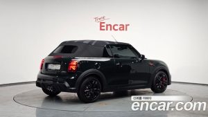 Mini Cooper Convertible JCW 2023 года из Южной Кореи