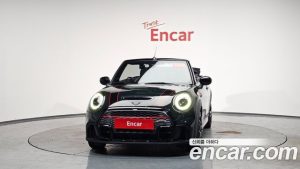 Mini Cooper Convertible JCW 2023 года из Южной Кореи