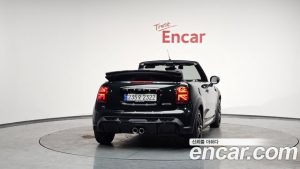 Mini Cooper Convertible JCW 2023 года из Южной Кореи