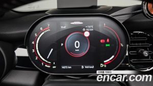 Mini Cooper Convertible JCW 2023 года из Южной Кореи