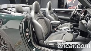 Mini Cooper Convertible JCW 2023 года из Южной Кореи