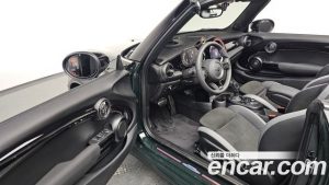 Mini Cooper Convertible JCW 2023 года из Южной Кореи