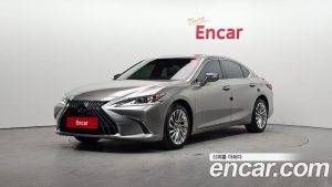 Lexus ES Luxury Plus 2023 года из Южной Кореи