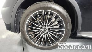 Mercedes-Benz GLC-Class GLC300 4MATIC AMG Line 2023 года из Южной Кореи
