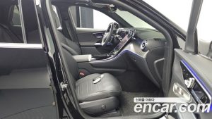 Mercedes-Benz GLC-Class GLC300 4MATIC AMG Line 2023 года из Южной Кореи