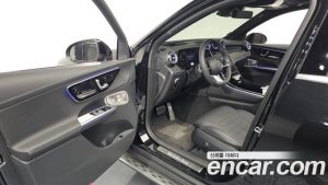 Mercedes-Benz GLC-Class GLC300 4MATIC AMG Line 2023 года из Южной Кореи