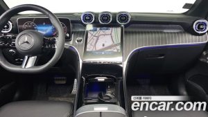 Mercedes-Benz GLC-Class GLC300 4MATIC AMG Line 2023 года из Южной Кореи
