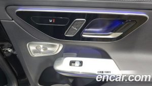 Mercedes-Benz GLC-Class GLC300 4MATIC AMG Line 2023 года из Южной Кореи