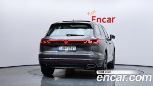 Volkswagen Touareg 3.0 TDI Prestige 2026 года из Южной Кореи
