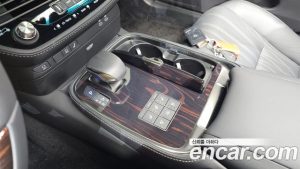 Lexus LS 3.5 Luxury AWD 2023 года из Южной Кореи